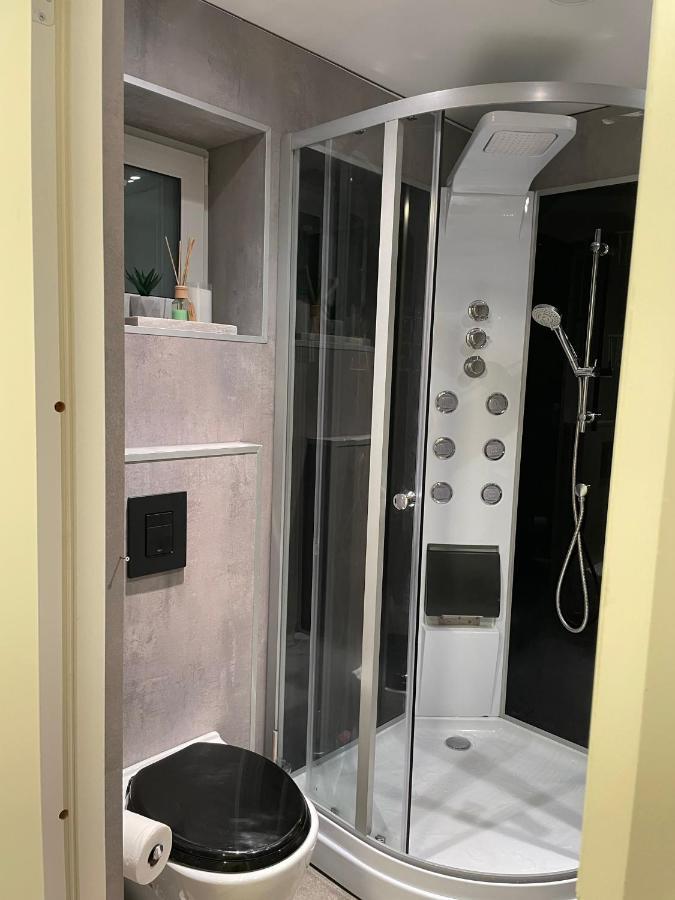 Ny Hybel leilighet med eget bad og egen inngang Moss Eksteriør bilde